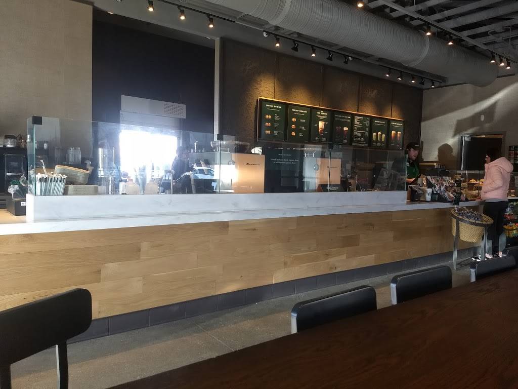 Starbucks | cafe | 201 N Main St, East Peoria, IL 61611, USA | 3096985645 OR +1 309-698-5645