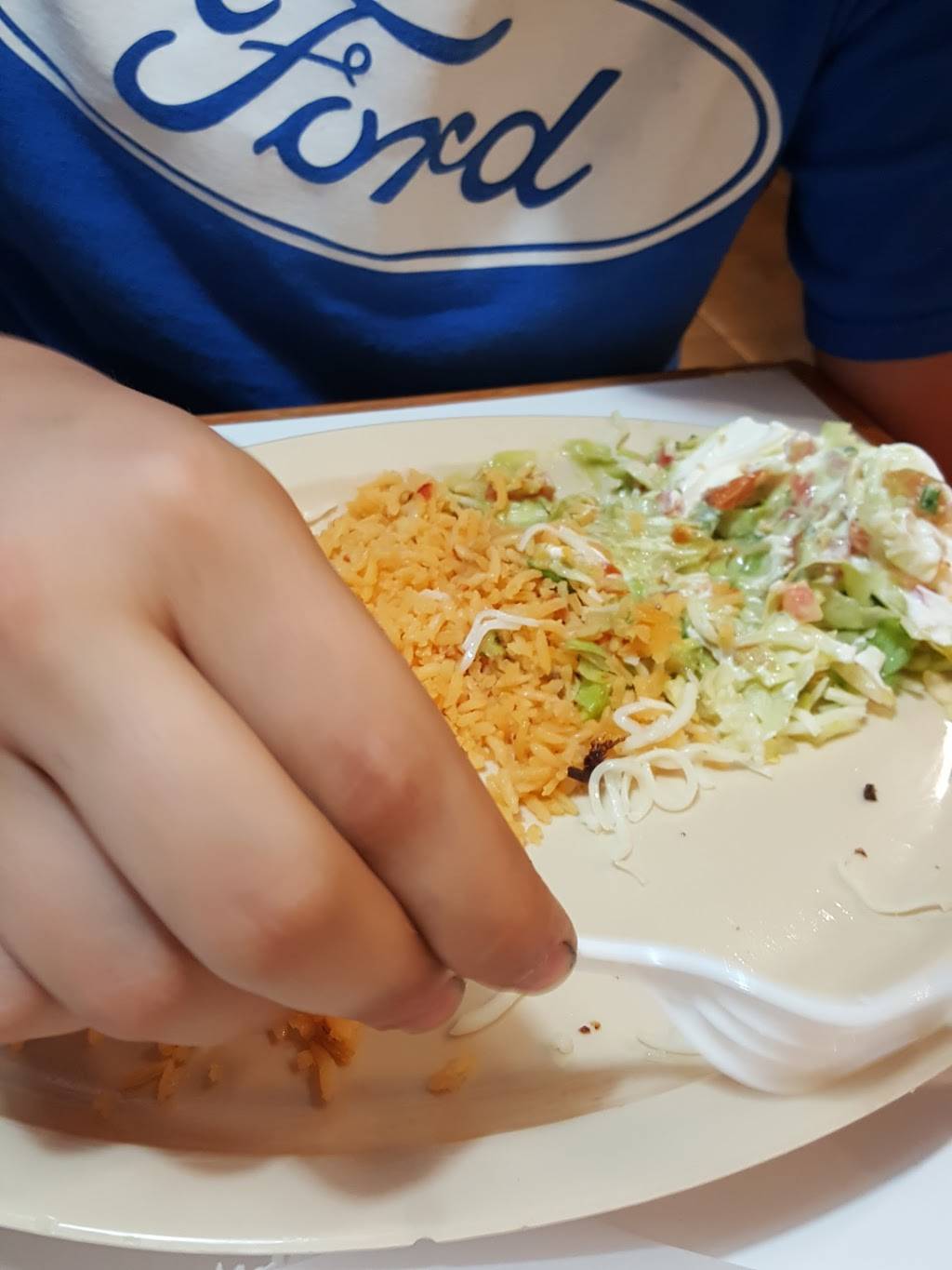 Los 3 Burritos | restaurant | 1840 Main St, Diamond, IL 60416, USA | 8156340115 OR +1 815-634-0115
