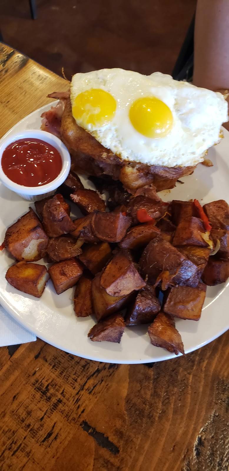 Bramble Breakfast & Bar | restaurant | 400 Riverwalk Terrace #100, Jenks, OK 74037, USA | 9185283054 OR +1 918-528-3054