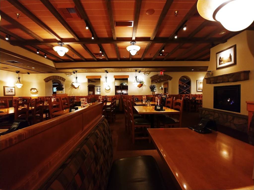 Olive Garden Italian Restaurant | meal takeaway | 14175 W Colfax Ave, Lakewood, CO 80401, USA | 3032770535 OR +1 303-277-0535