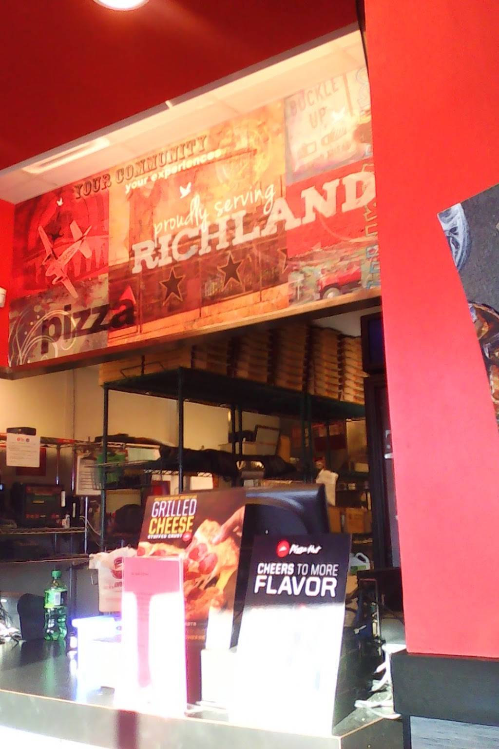 Pizza Hut | meal delivery | 103 Marketplace Dr, Richland, MS 39218, USA | 6019327002 OR +1 601-932-7002