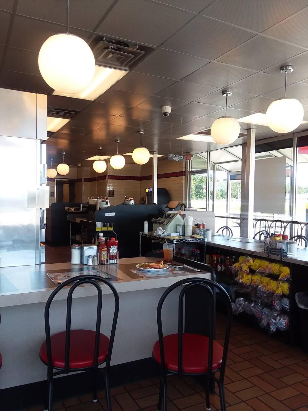 Waffle House | meal takeaway | 1924 W Elm St, Lebanon, MO 65536, USA | 4175883688 OR +1 417-588-3688