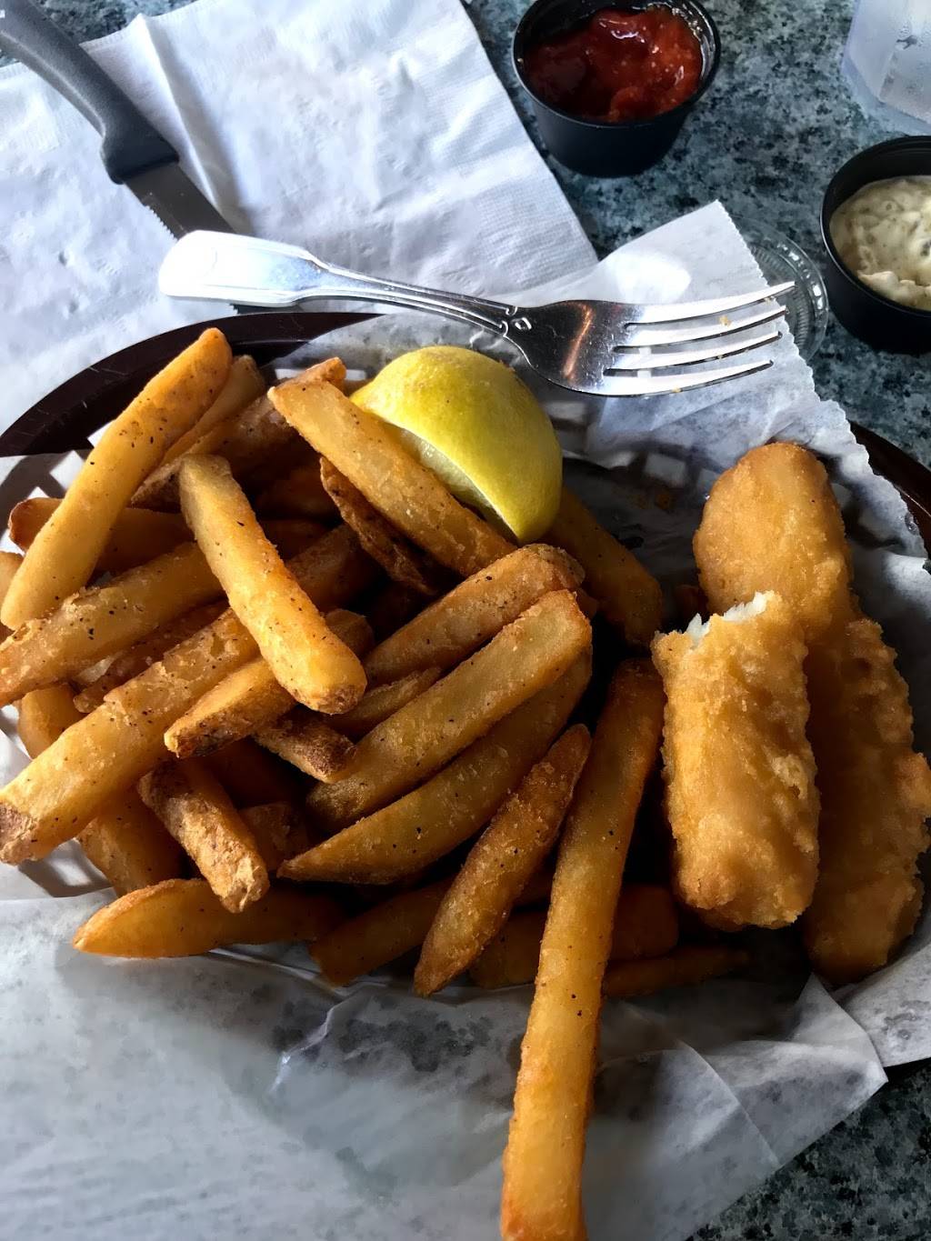 Cape May Fish Market | restaurant | 408 Washington St, Cape May, NJ 08204, USA | 6097703790 OR +1 609-770-3790