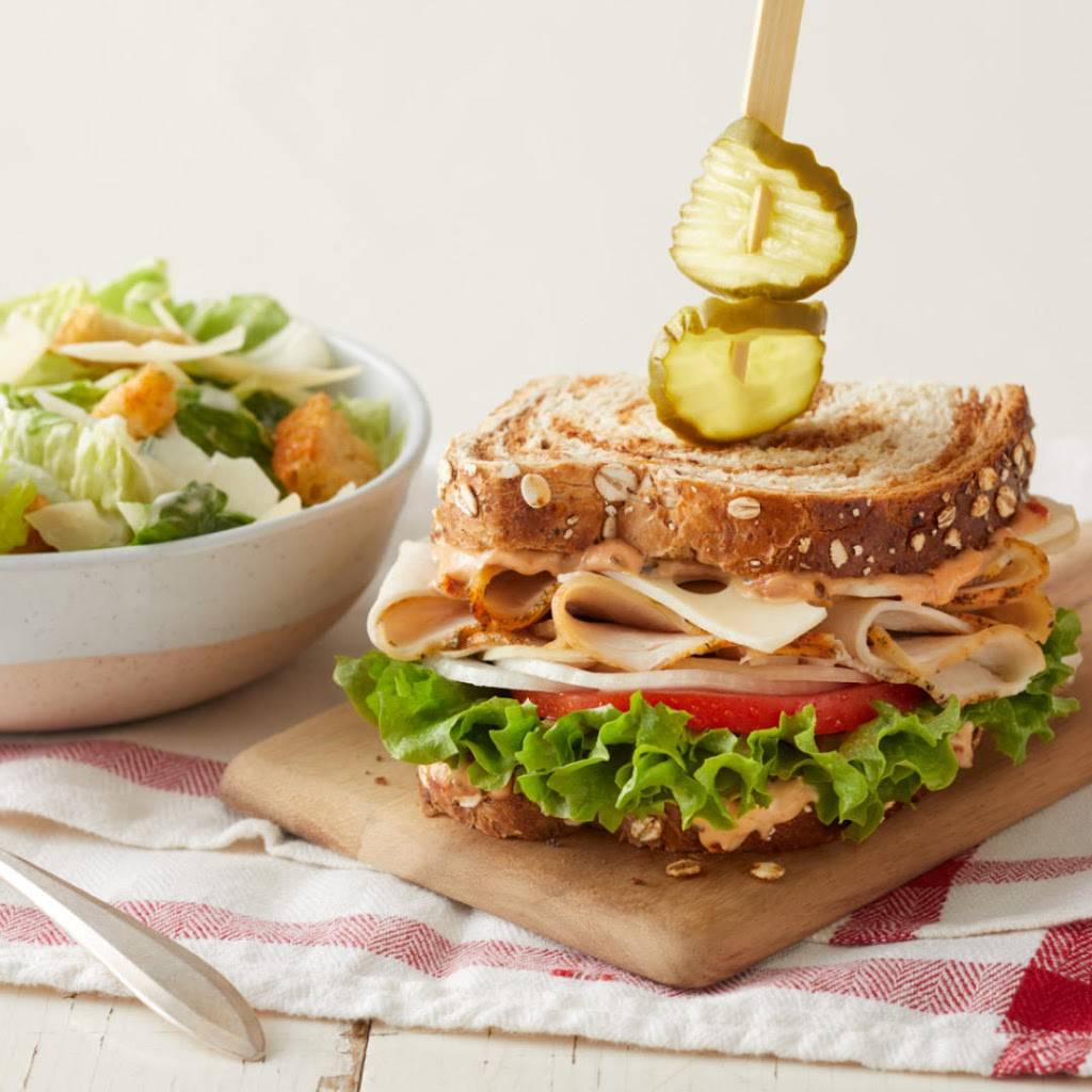 Bob Evans | meal takeaway | 4117 N Mayo Trail, Pikeville, KY 41501, USA | 6064339054 OR +1 606-433-9054