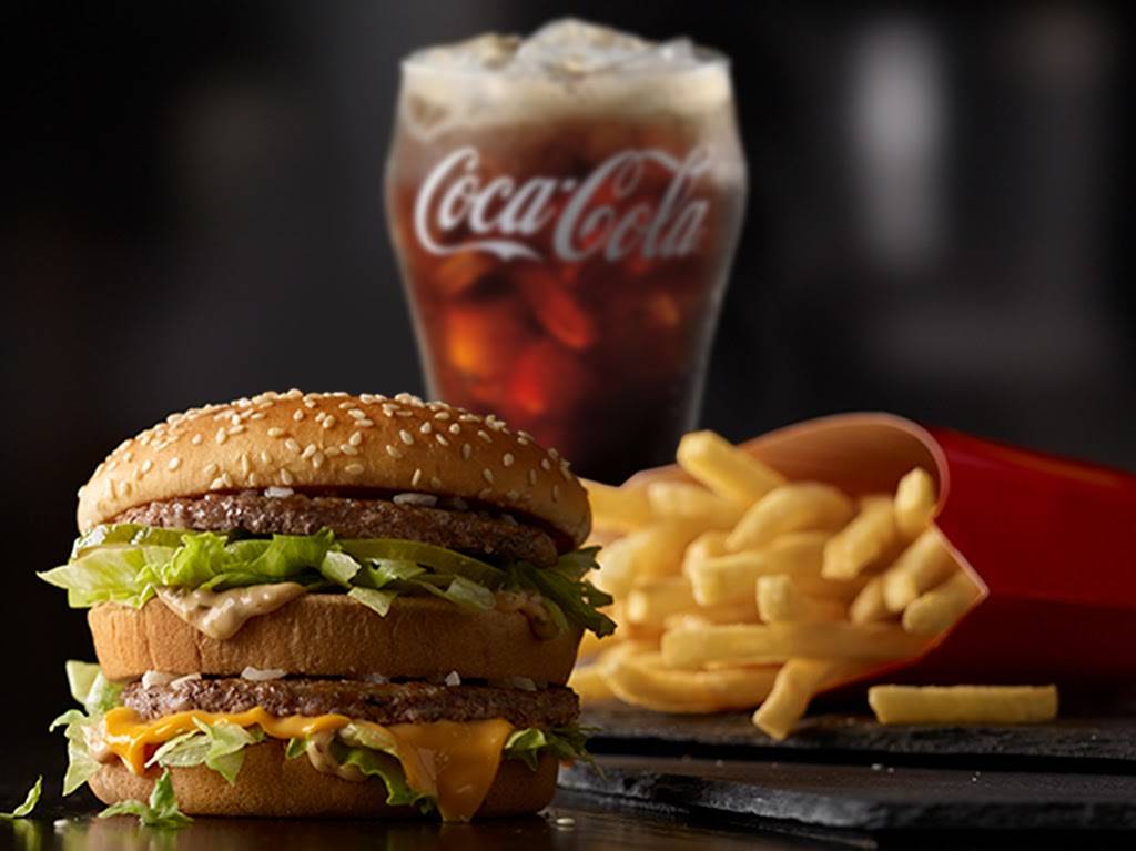 McDonalds | cafe | 3291 Court St, Pekin, IL 61554, USA | 3093535880 OR +1 309-353-5880