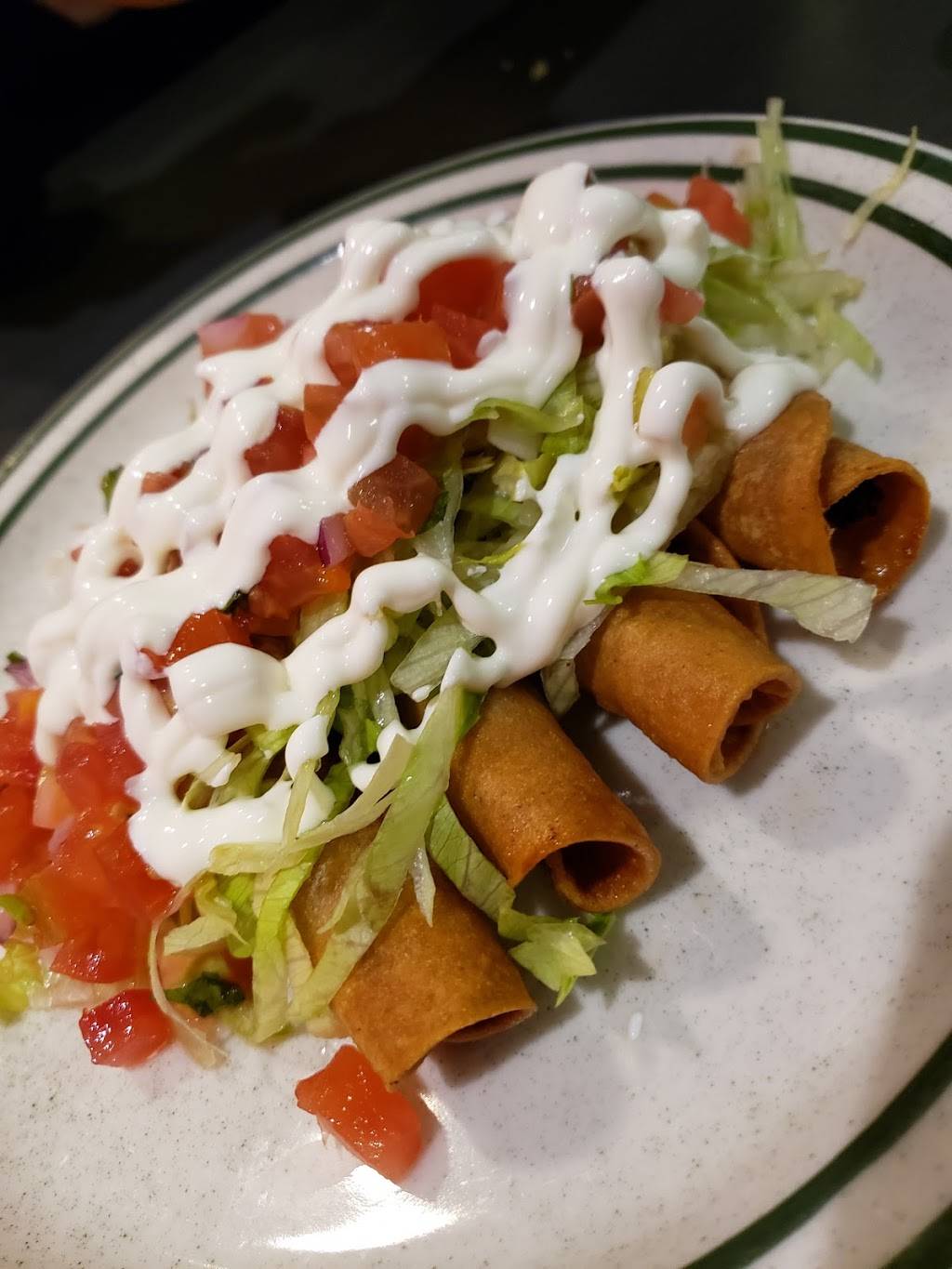Cuscatlan | restaurant | 3232 Steeles Ave W Unit 8, Vaughan, ON L4K 3B8, Canada | 9055970085 OR +1 905-597-0085