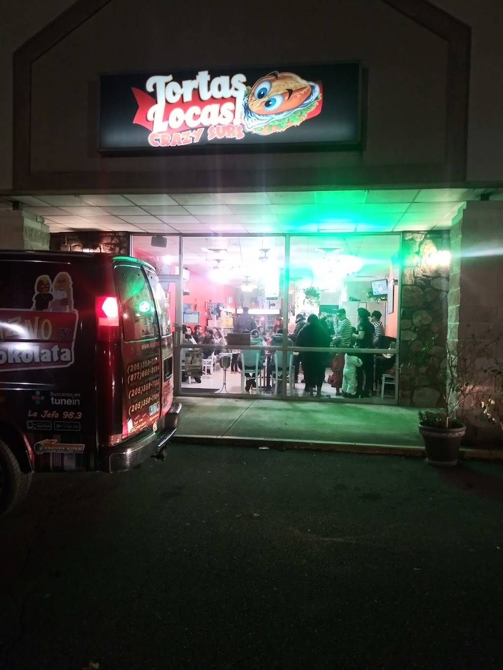 Tortas Locas | restaurant | 44 Green Springs Hwy, Homewood, AL 35209, USA | 2059421962 OR +1 205-942-1962