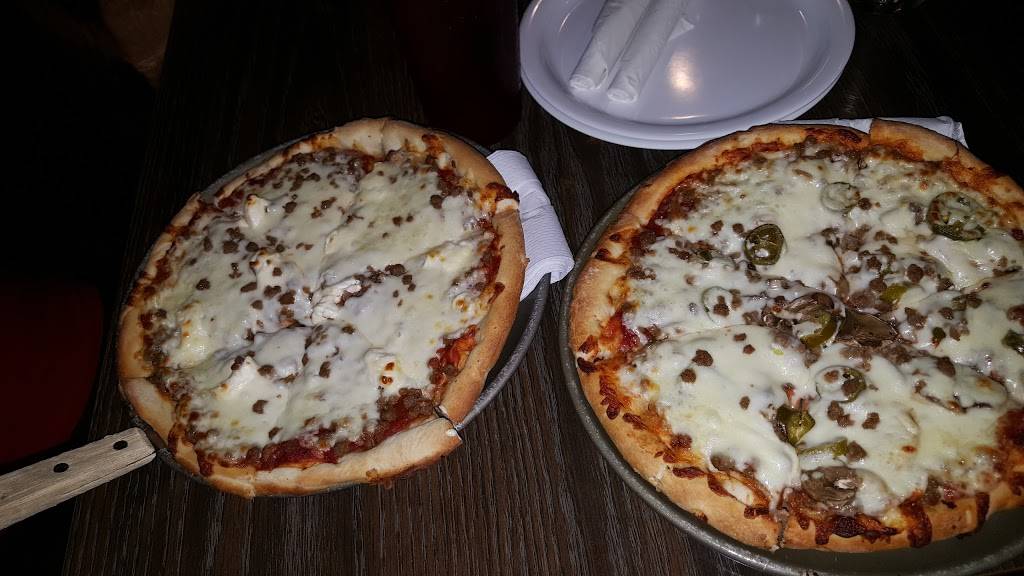 Isles Pub & Pizza | restaurant | 6232 Havelock Ave, Lincoln, NE 68507, USA | 4024641858 OR +1 402-464-1858