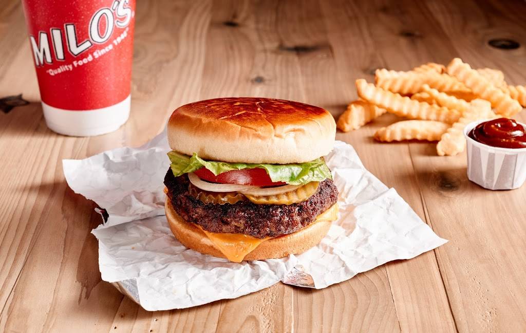 Milos Hamburgers | restaurant | 2057 Village Dr, Moody, AL 35004, USA | 2056404885 OR +1 205-640-4885