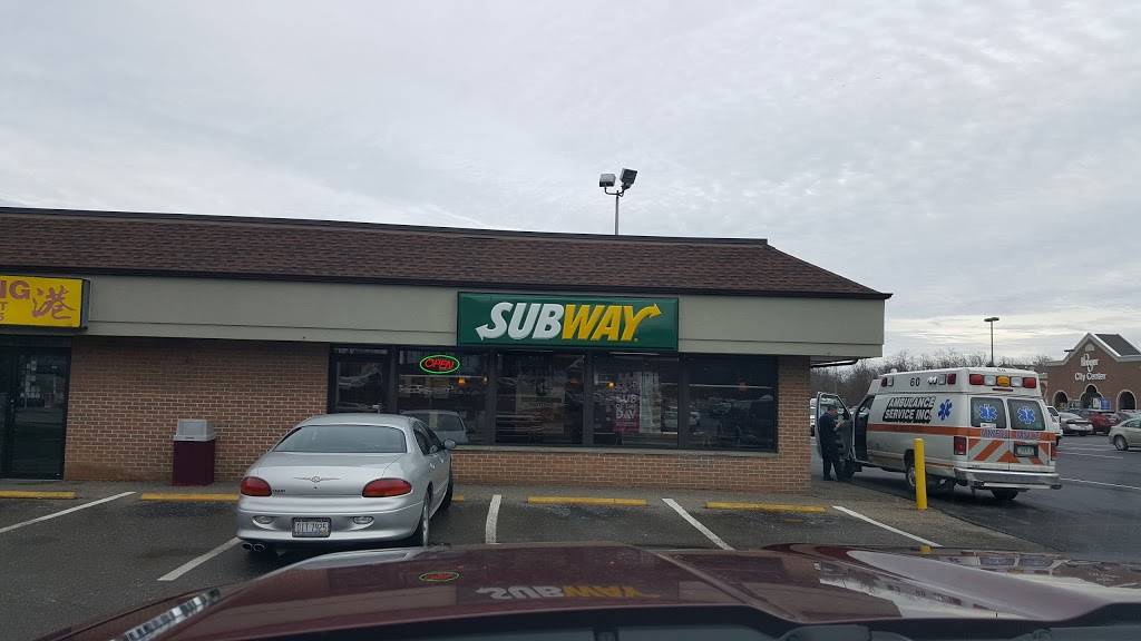 Subway | restaurant | 114 S Hollywood Blvd, Steubenville, OH 43952, USA | 7402646777 OR +1 740-264-6777