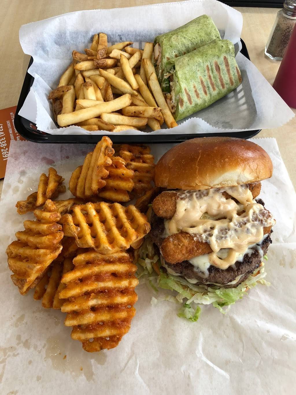 So-Cal Burgers, Wraps & Frozen Yogurt - Restaurant | 6773 Middlebelt Rd ...