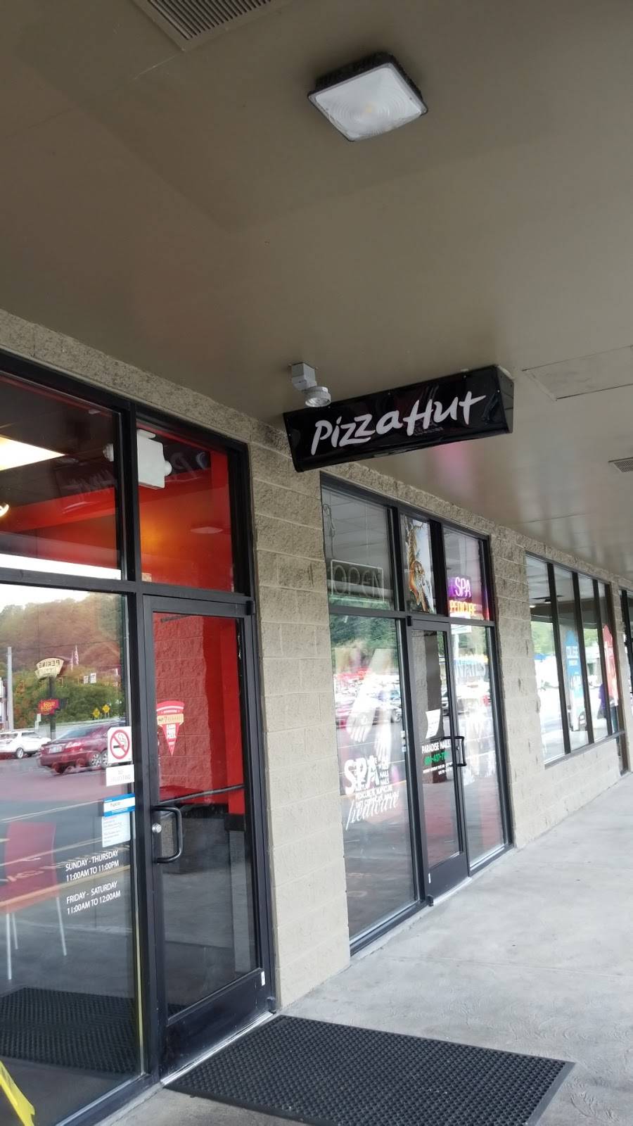 Pizza Hut | meal takeaway | 4507 N Mayo Trail, Pikeville, KY 41501, USA | 6064321966 OR +1 606-432-1966