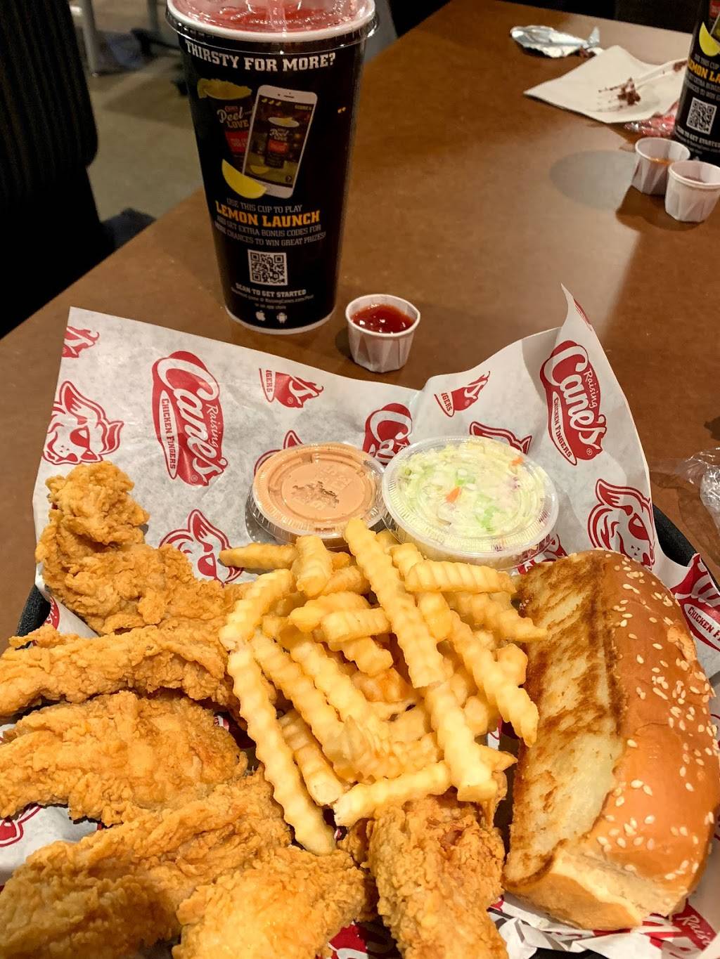 Raising Canes Chicken Fingers | meal takeaway | 1050 E Bell Rd, Phoenix, AZ 85022, USA | 6025954984 OR +1 602-595-4984
