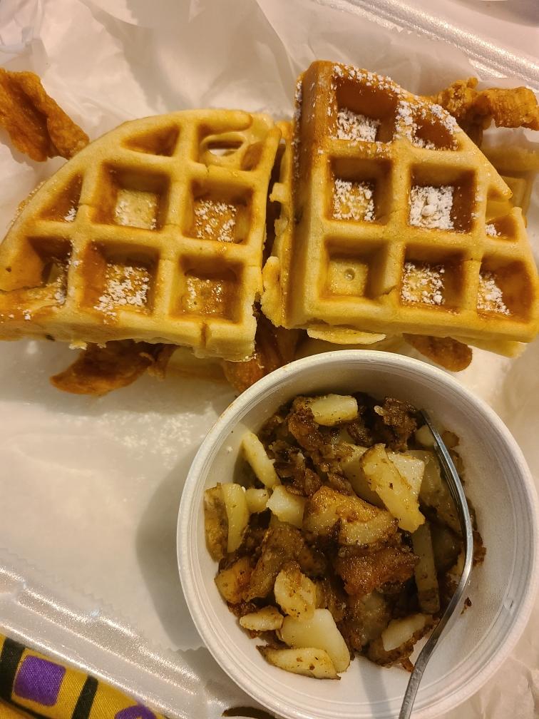 Bee Hive Buzzz-N-Diner | restaurant | 300 W Atlantic St, South Hill, VA 23970, USA | 4345849648 OR +1 434-584-9648