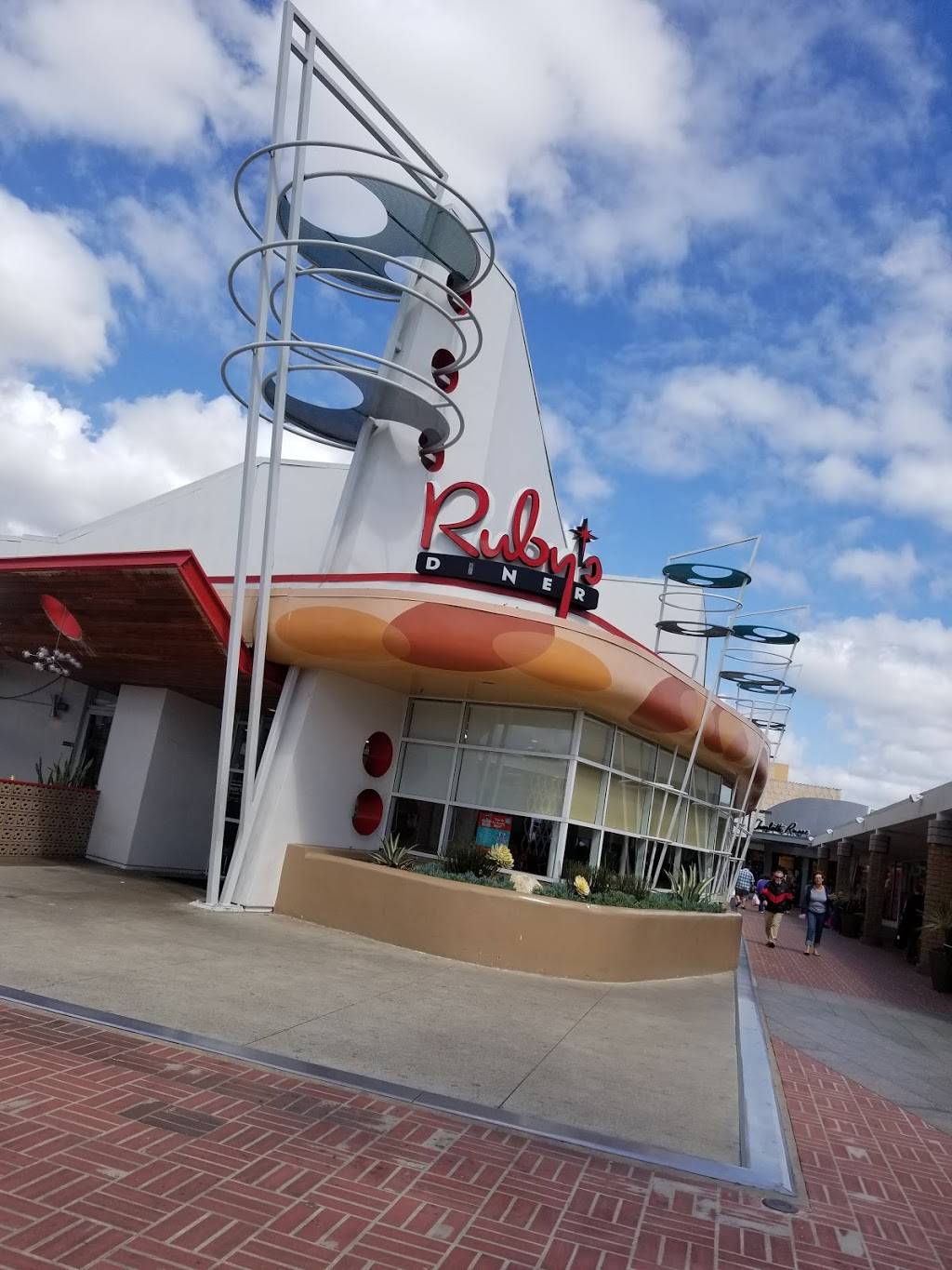 Ruby's Diner | 3500 Sports Arena Blvd, San Diego, CA 92110, USA