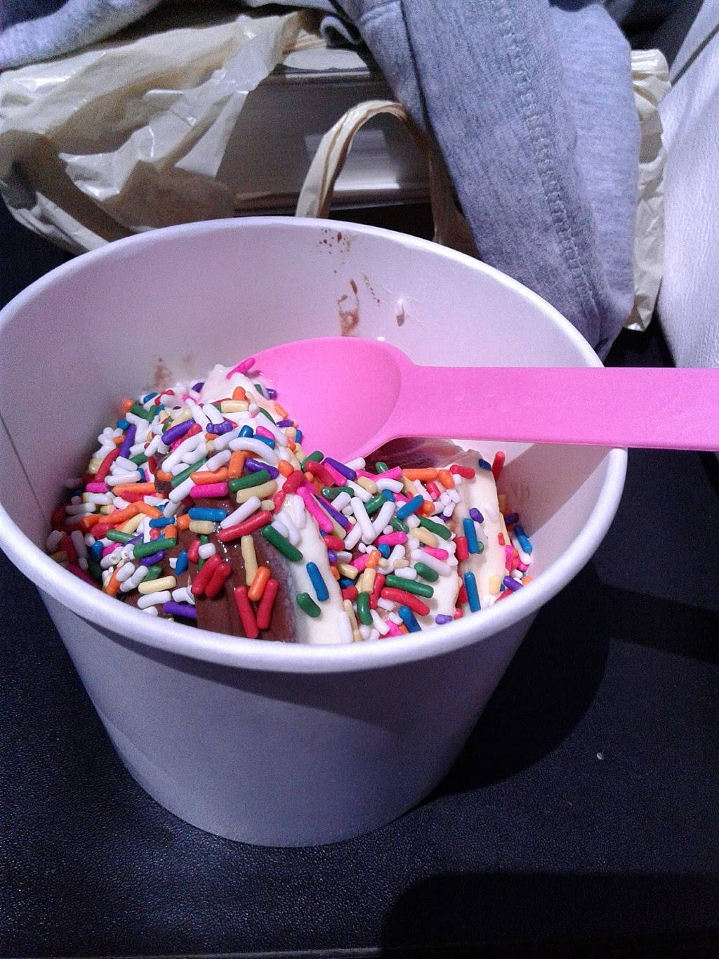 Goozell Yogurt & Coffee | cafe | 1200 Washington Ave, Golden, CO 80401, USA | 3032792000 OR +1 303-279-2000