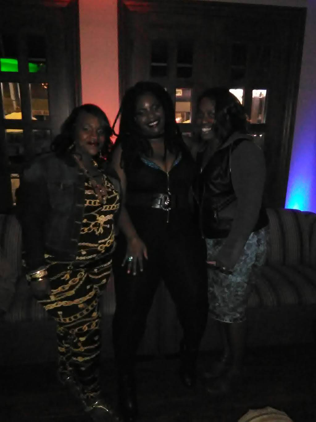 The Registry Bar & Grill | night club | 15 N Court St, Crown Point, IN 46307, USA | 2197799045 OR +1 219-779-9045