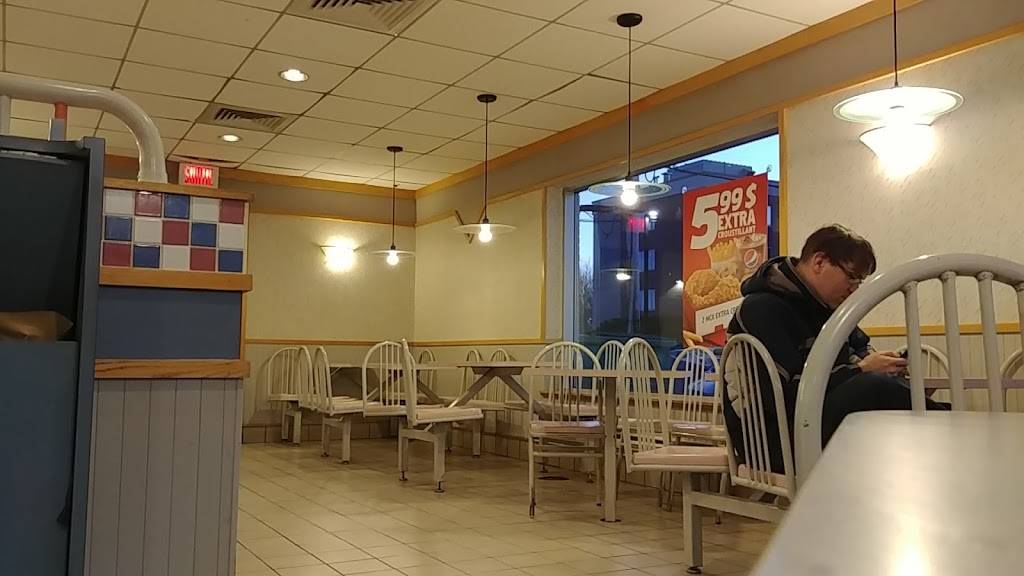 PFK | meal takeaway | 258 Rue Notre Dame, Gatineau, QC J8P 1K4, Canada | 8196638686 OR +1 819-663-8686