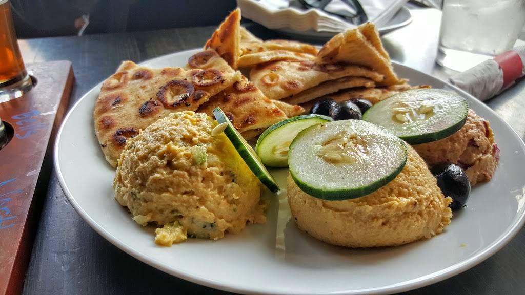 The Colonial | restaurant | 56-58 Court St, Binghamton, NY 13901, USA | 6072387741 OR +1 607-238-7741