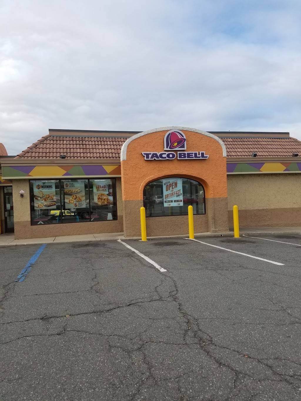 Taco Bell | meal takeaway | 366 Convery Blvd, Perth Amboy, NJ 08861, USA | 7328261774 OR +1 732-826-1774