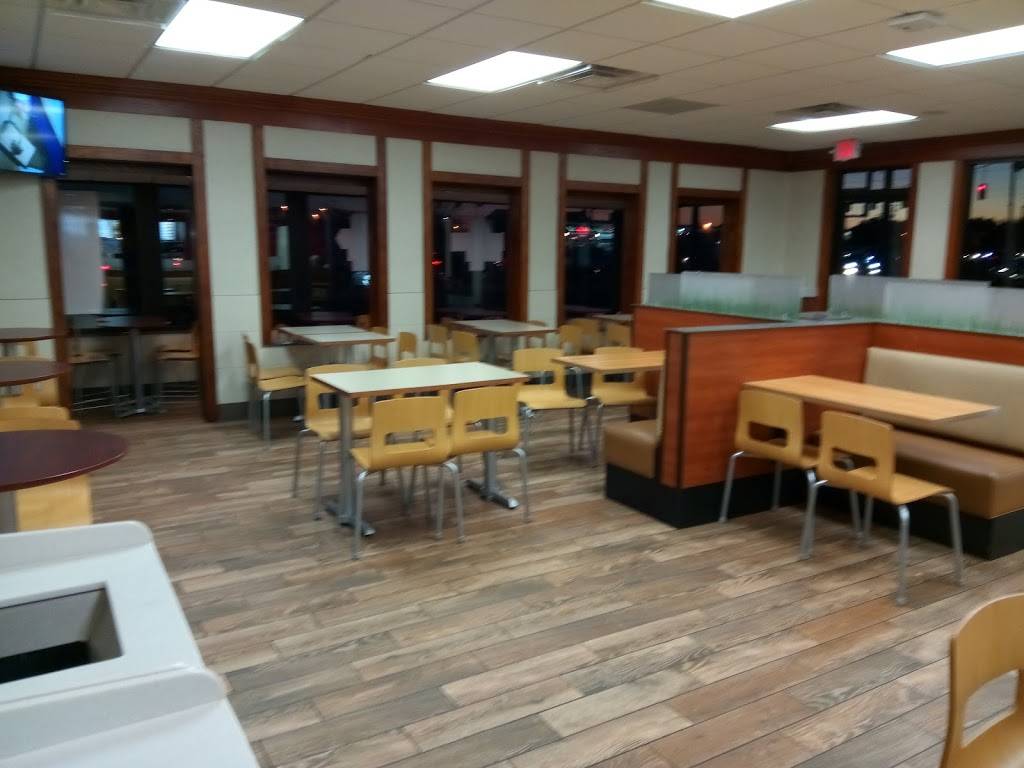 Wendy's - Restaurant | 2301-A Plank Rd, Fredericksburg, VA 22401, USA