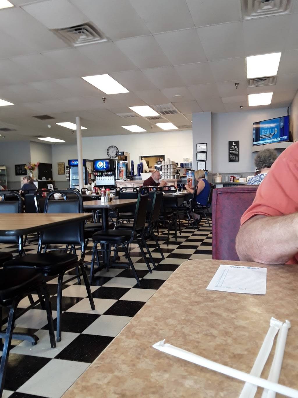 HomeTown Cafe | cafe | 3370 US-1, Franklinton, NC 27525, USA | 9194941500 OR +1 919-494-1500