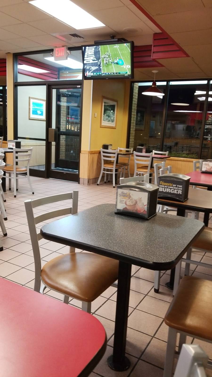 Hardee's - Restaurant | 50 Greentree Dr, Dover, DE 19904, USA