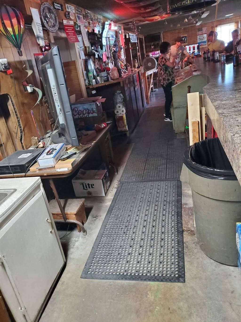 Hurricane Sherrys Bar | restaurant | 625 S Main St, Wellsville, KS 66092, USA | 7852421918 OR +1 785-242-1918