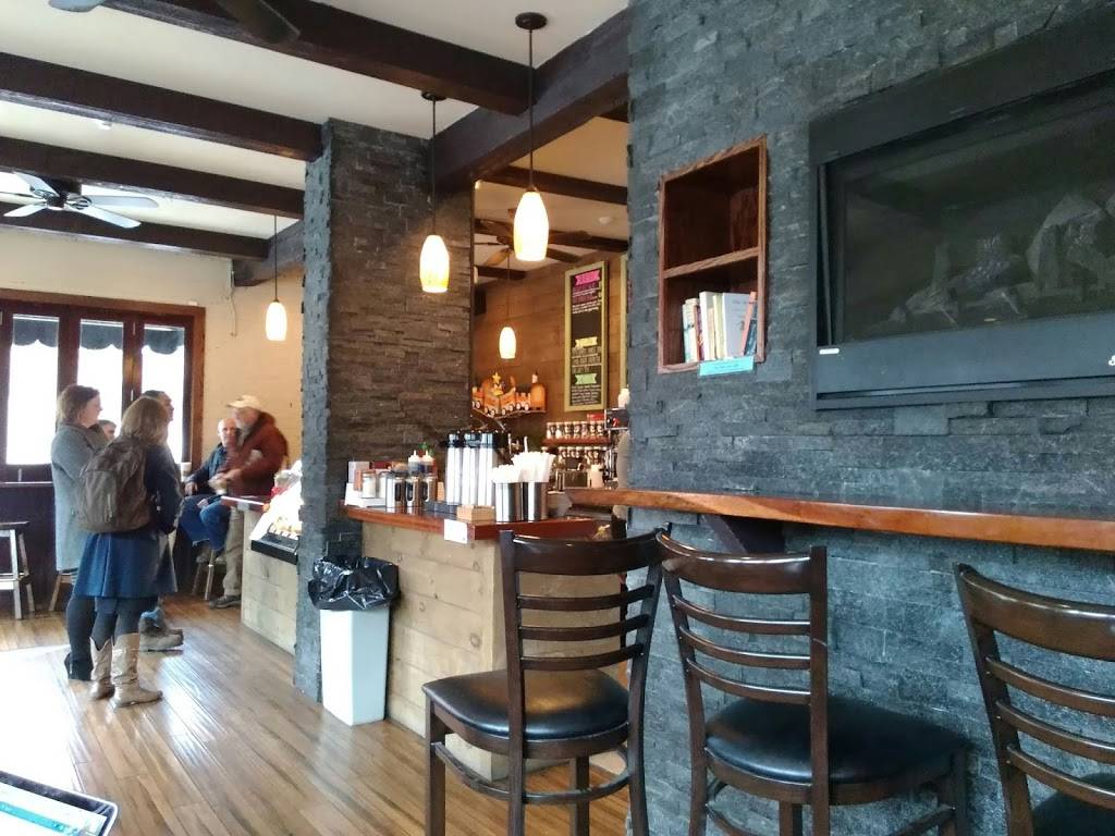 Green T Coffee Shop - Rozzie | bakery | 873 South St, Roslindale, MA 02131, USA | 6173905777 OR +1 617-390-5777