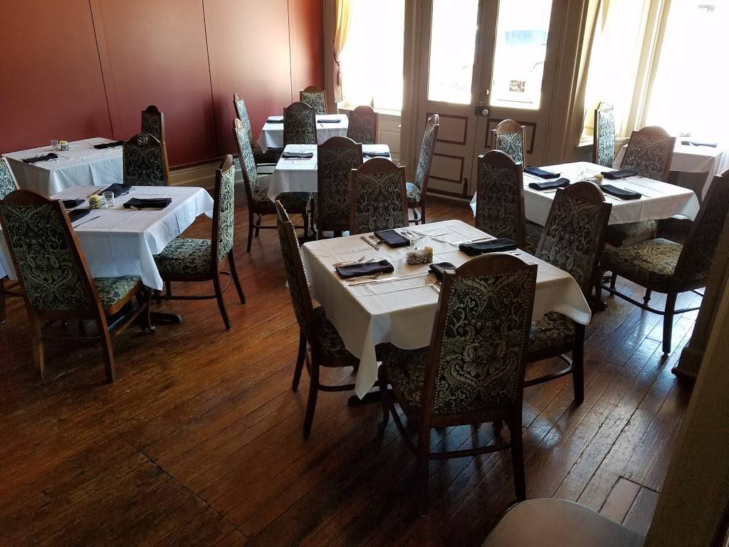 Iron Horse Restaurant | restaurant | 103 Main St, Blackwater, MO 65322, USA | 6608462011 OR +1 660-846-2011