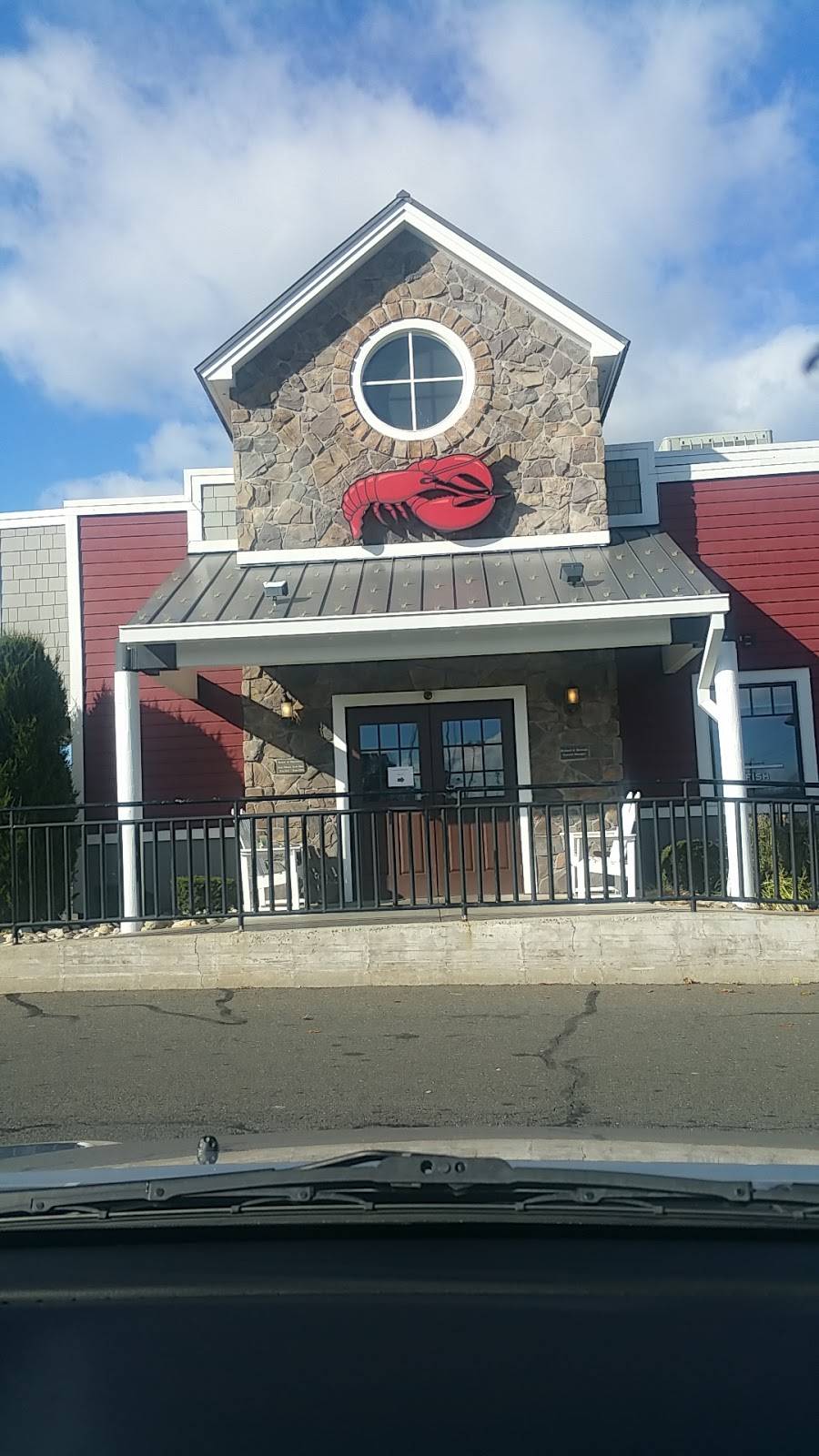 Red Lobster | restaurant | 4485 Main St, Bridgeport, CT 06606, USA | 2033714848 OR +1 203-371-4848