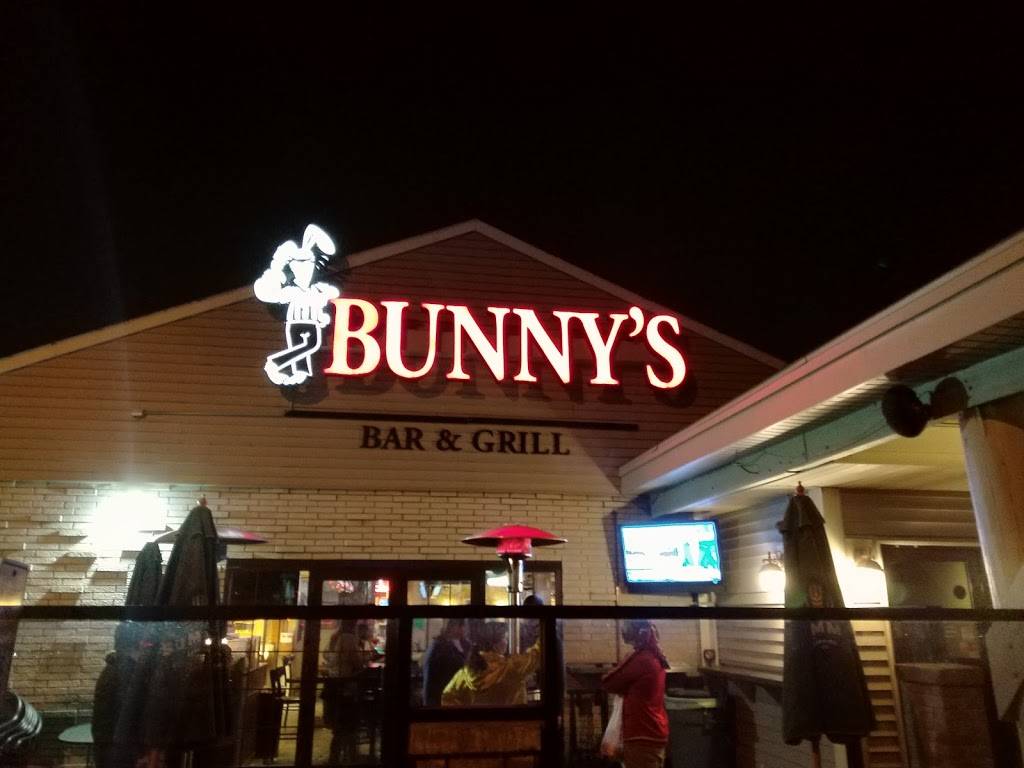 Bunny&#39;s Bar & Grill - Restaurant | 5916 Excelsior Blvd, St Louis Park, MN 55416, USA