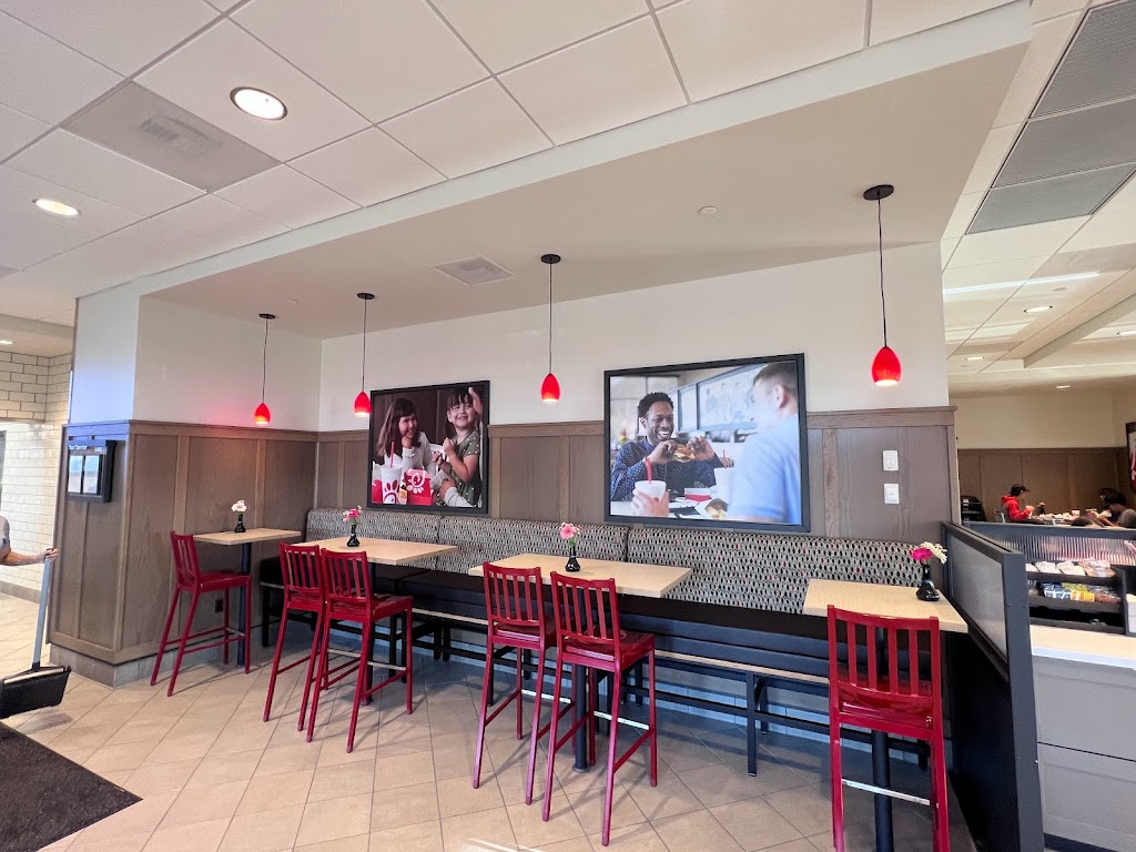 Chick-fil-A | restaurant | 268 McHenry Rd, Buffalo Grove, IL 60089, USA | 8473055475 OR +1 847-305-5475