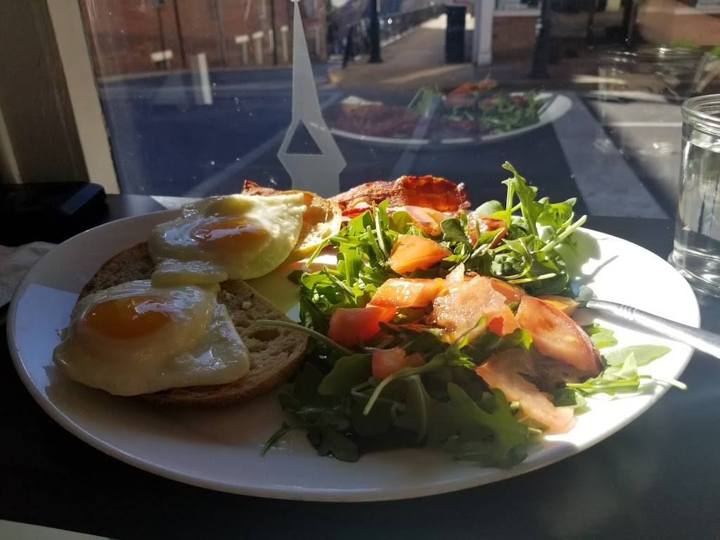 Farmhouse Kitchen & Wares | cafe | 101 W Beverley St, Staunton, VA 24401, USA | 5407127791 OR +1 540-712-7791