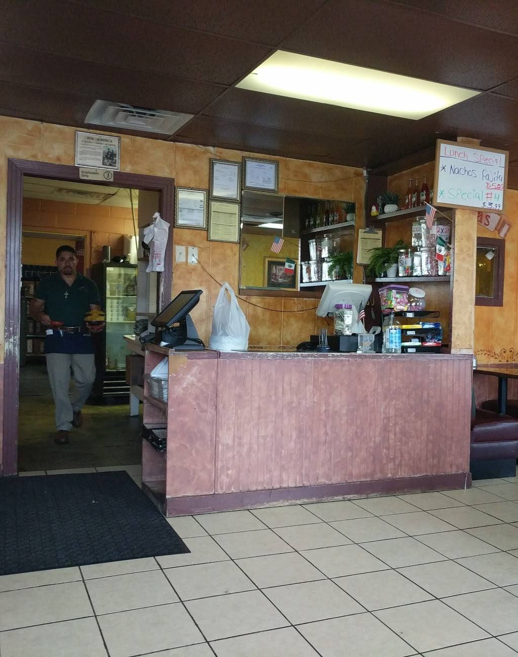 Las Plazas Mexican Restaurant | restaurant | 5 College St S, McEwen, TN 37101, USA | 9315828545 OR +1 931-582-8545