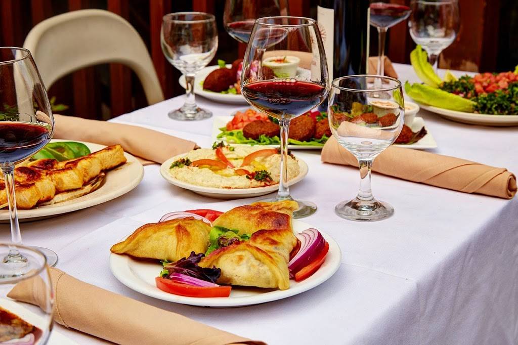 Evelyns Restaurant | meal delivery | 45 Easton Ave, New Brunswick, NJ 08901, USA | 7322468792 OR +1 732-246-8792