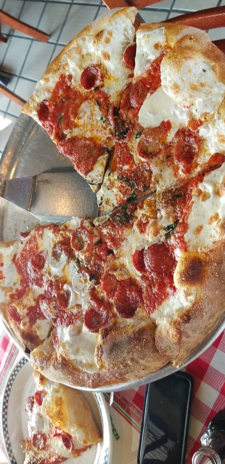 Brooklyn Pizza | restaurant | 443 River Rd, Edgewater, NJ 07020, USA | 2019459096 OR +1 201-945-9096