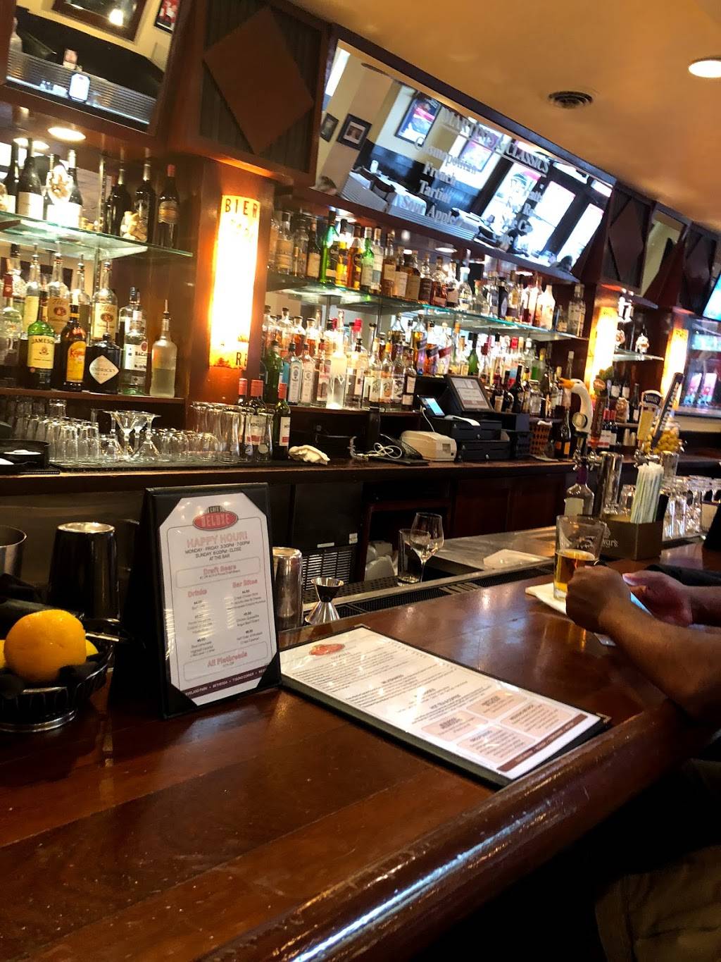 Cafe Deluxe | cafe | 3228 Wisconsin Ave NW, Washington, DC 20016, USA | 2026862233 OR +1 202-686-2233