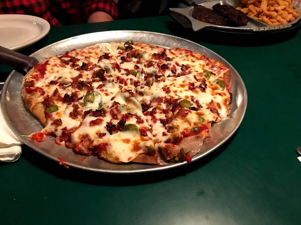 Hickory Inn | restaurant | 652 N Limestone St, Springfield, OH 45503, USA | 9373231779 OR +1 937-323-1779