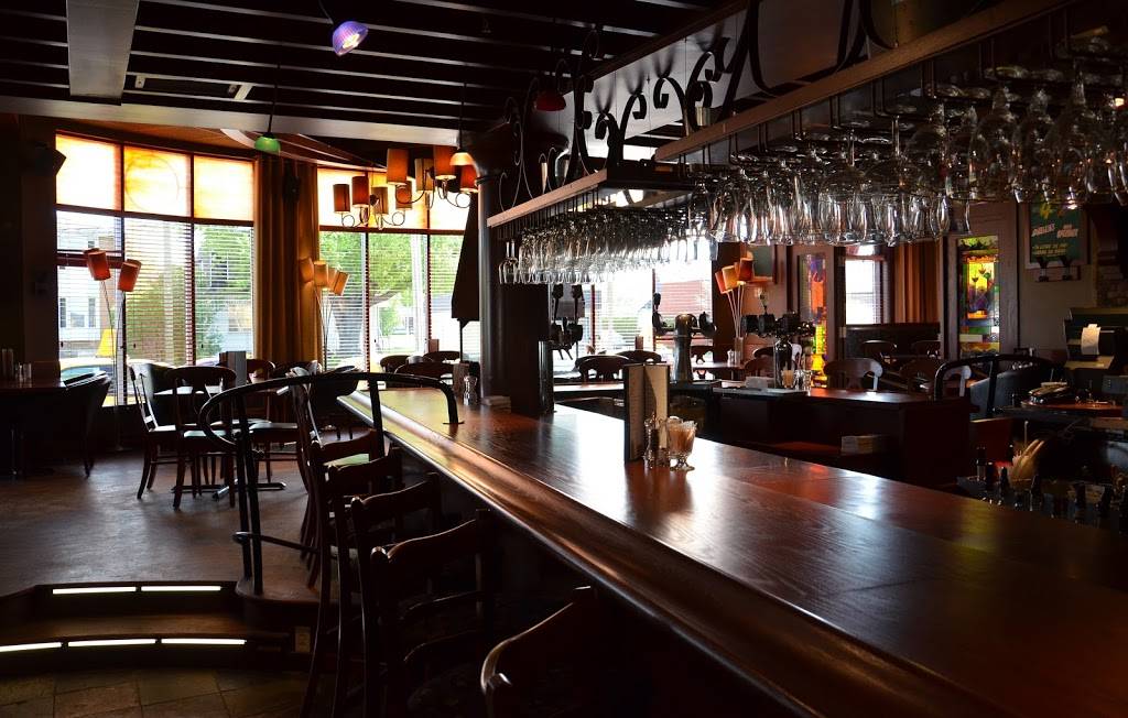 Rôtisserie St-Hubert | restaurant | 111 Rue de la Visitation, Saint-Charles-Borromée, QC J6E 4N4, Canada | 4507594419 OR +1 450-759-4419