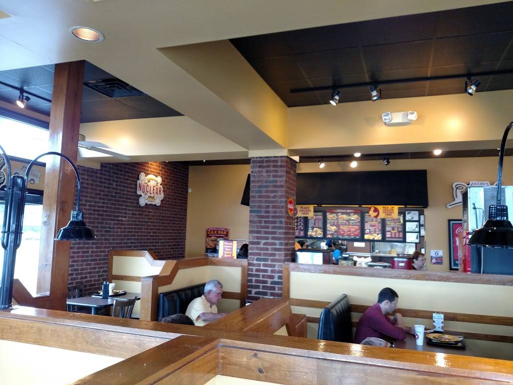 Zaxbys Chicken Fingers & Buffalo Wings | restaurant | 2540 N Main St, Crossville, TN 38555, USA | 9314568500 OR +1 931-456-8500