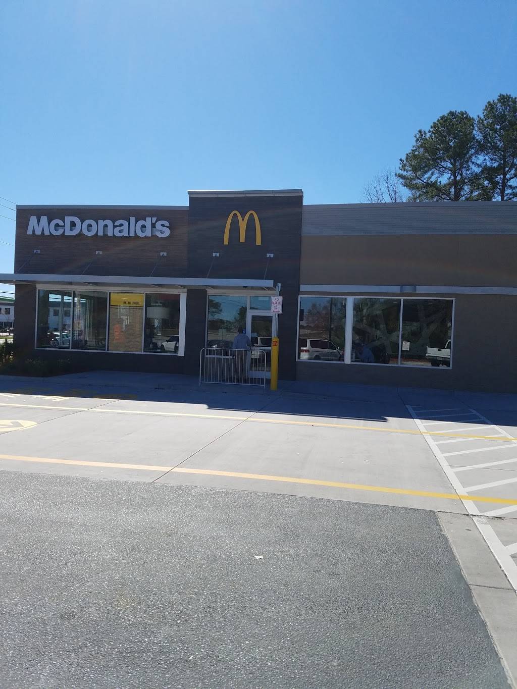 McDonald's - Cafe | 2988 W Montague Ave, North Charleston, SC 29418, USA