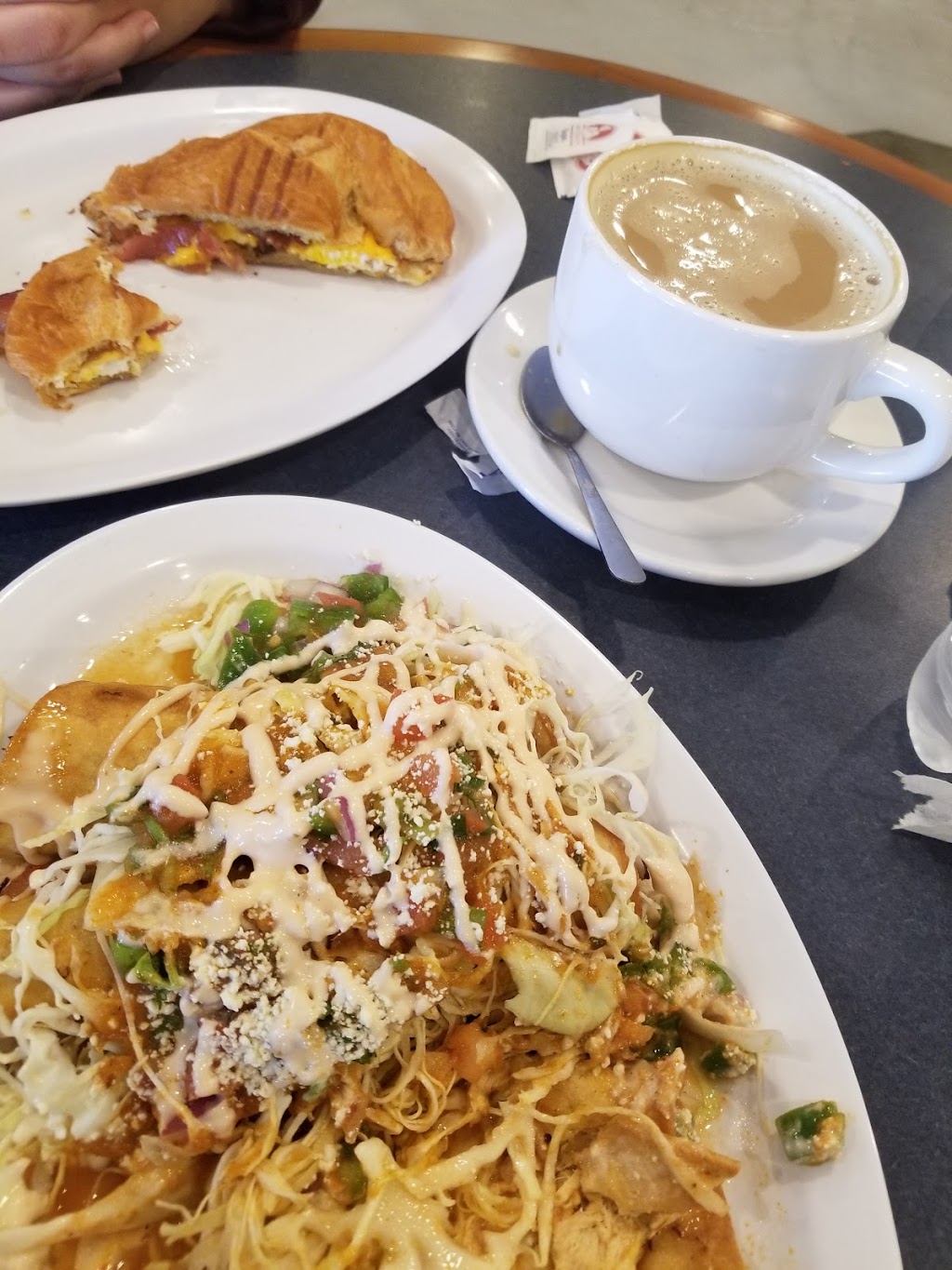 Esmeraldas Café | cafe | 15 15 N Pointe Dr #108, Durham, NC 27705, USA | 9198648007 OR +1 919-864-8007