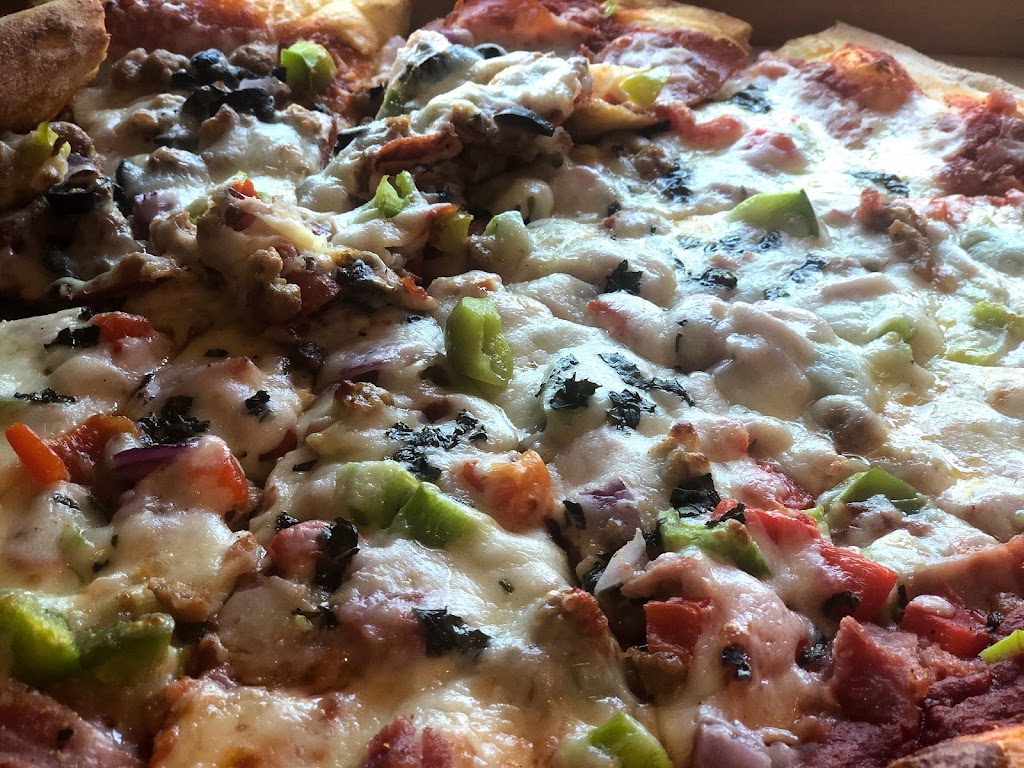 Tomatoes Pizza Pie | restaurant | 10 Main St, Marysvale, UT 84750, USA | 4353264444 OR +1 435-326-4444