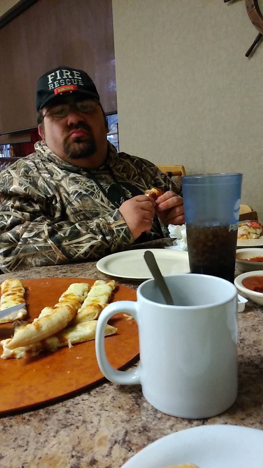 Country Kitchen | restaurant | 120 Noah Drive, Byrdstown, TN 38549, USA | 9318644746 OR +1 931-864-4746