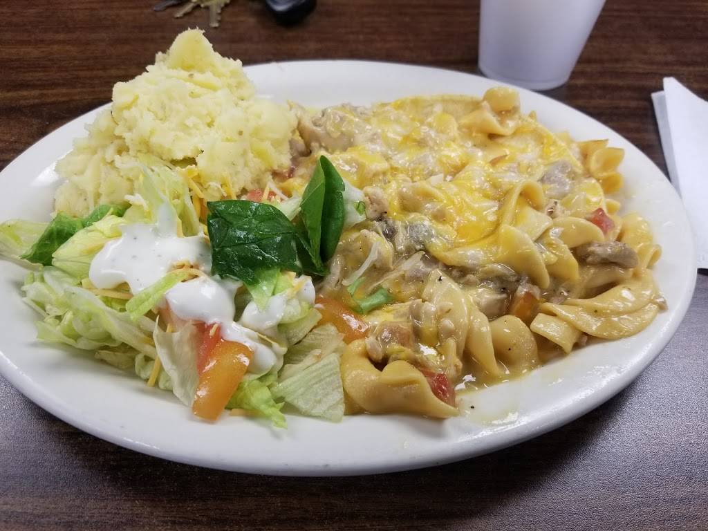 South Texas Hole in the Wall | restaurant | 200 E Yoakum Ave, Kingsville, TX 78363, USA | 3614444055 OR +1 361-444-4055