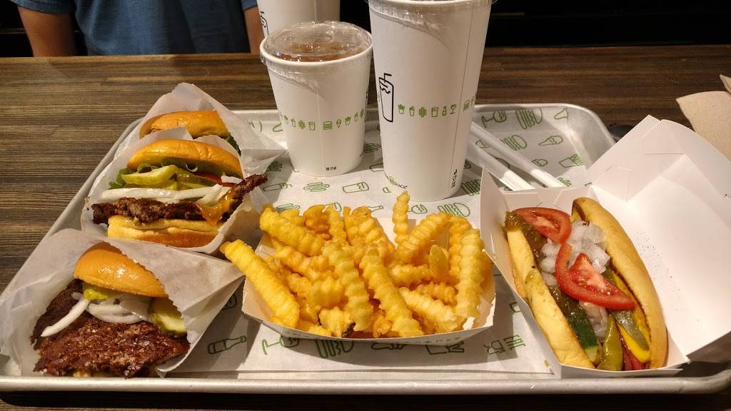 Shake Shack at 610 Commons Way Bridgewater, NJ