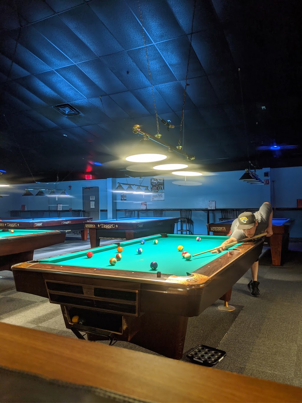 Park Avenue Billiards | restaurant | 714 Park Ave, Orange Park, FL 32073, USA | 9042151557 OR +1 904-215-1557