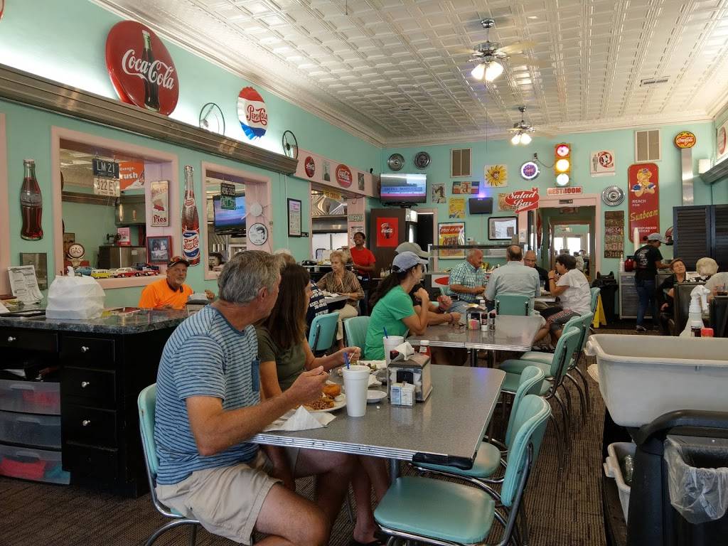 Fenders Diner Restaurant 631 Irvin St, Cornelia, GA 30531, USA