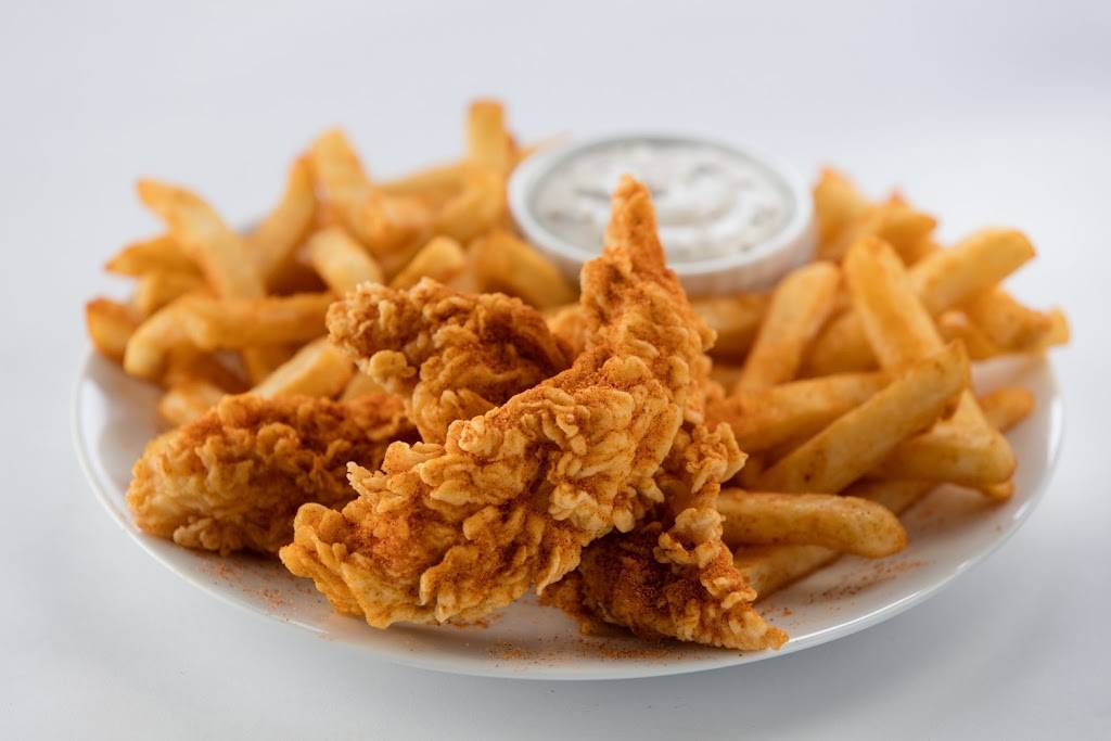 Golden Chick | meal takeaway | 830 Rebel Dr, Kyle, TX 78640, USA | 5122688174 OR +1 512-268-8174